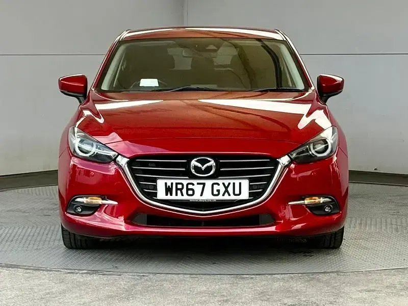 Used Mazda 3 Inclusive 121 HP (88 kW) 2018 Red Hatchback