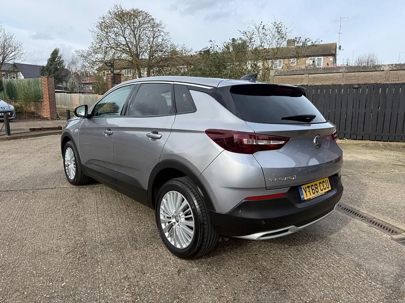 Used Vauxhall Grandland X 2018 Grey SUV