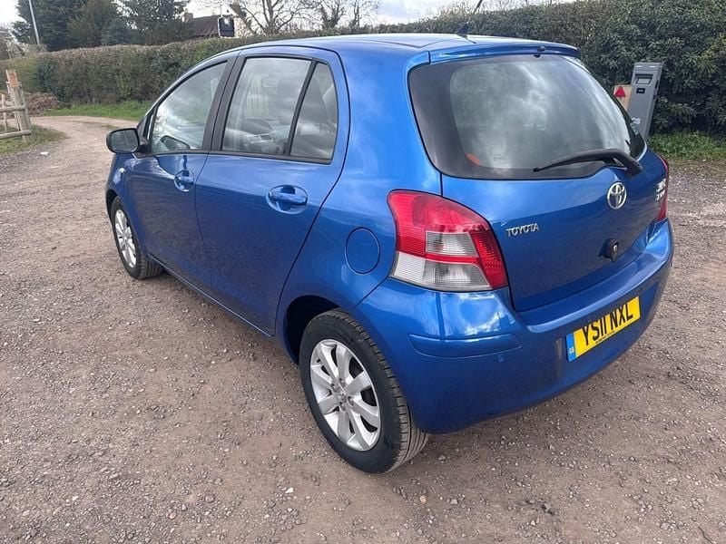 Used Toyota Yaris 2011 Blue Hatchback