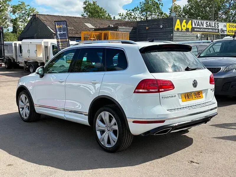 Used VW Touareg R-line 260 HP (191 kW) 2016 White SUV