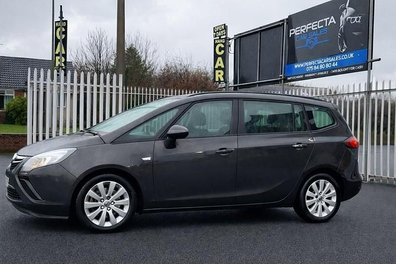 Used Vauxhall Zafira Tourer Design Edition 170 HP (125 kW) 2016 MPV