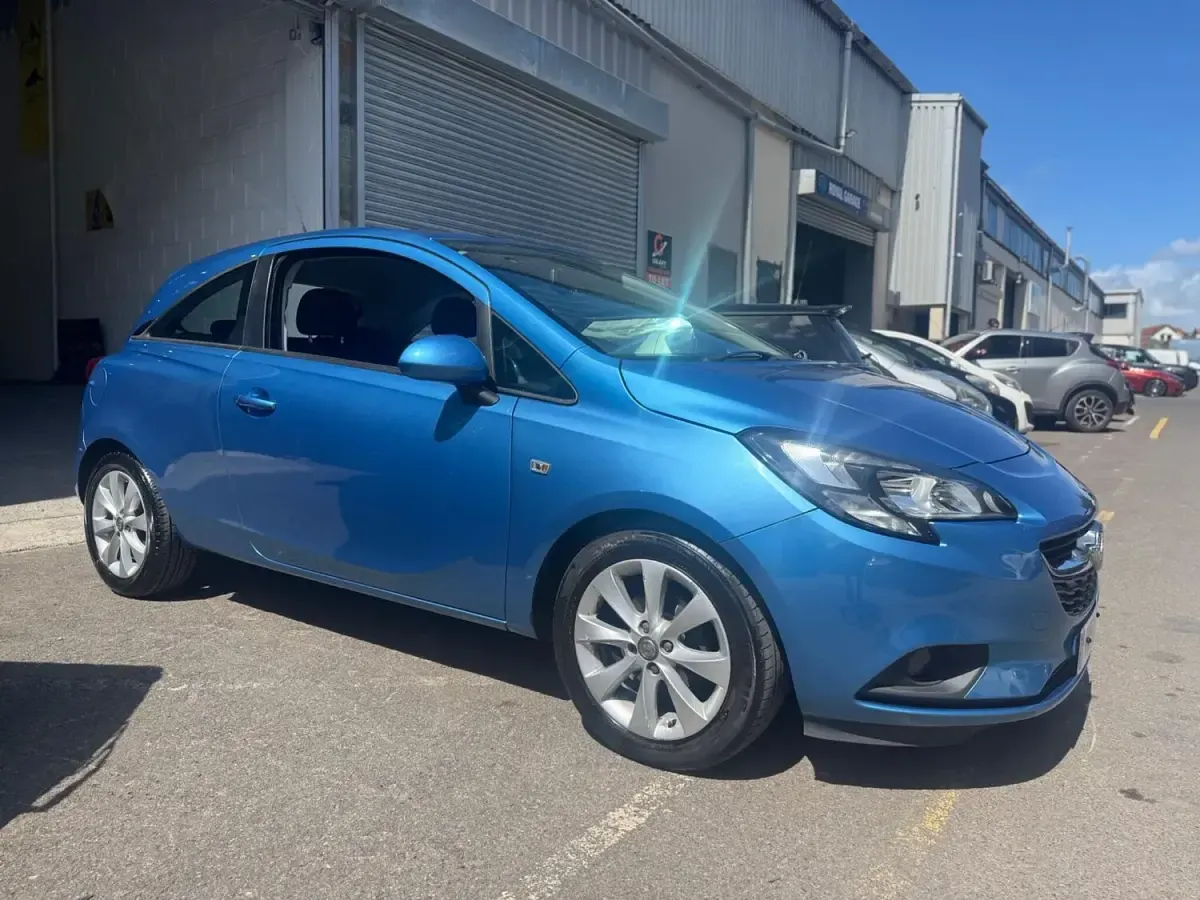 Used Vauxhall Corsa 75 HP (55 kW) 2018 Blue Hatchback