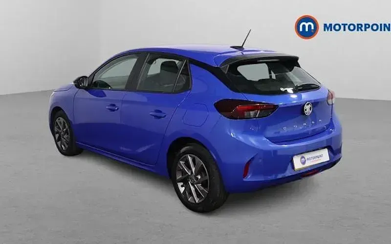 Usado Vauxhall Corsa Design Edition 75 HP (55 kW) 2024 Citadino