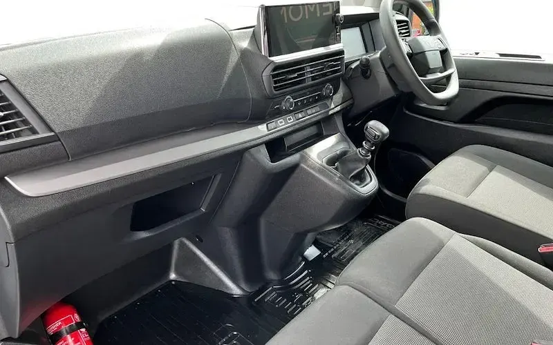 Used Toyota Proace 120 HP (88 kW) 2025 White MPV
