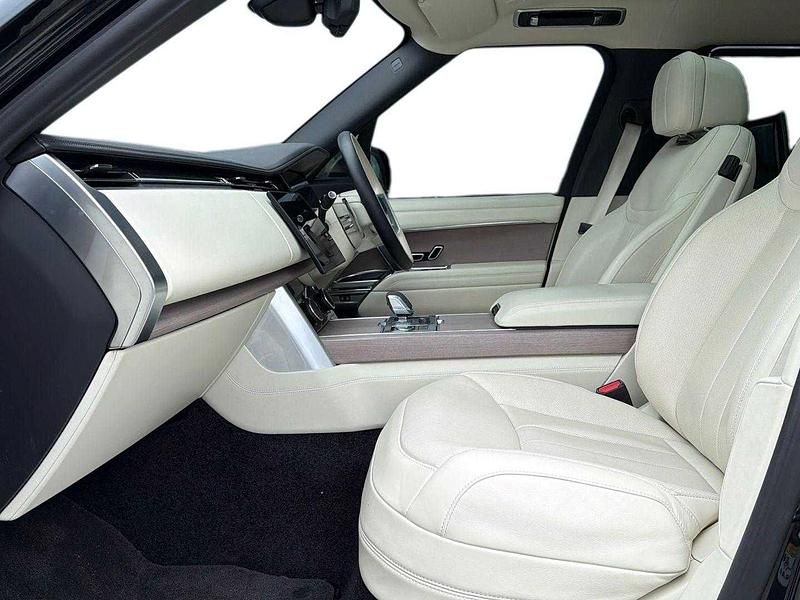 Begagnad Land Rover Range Rover First Edition 2023 Svart SUV