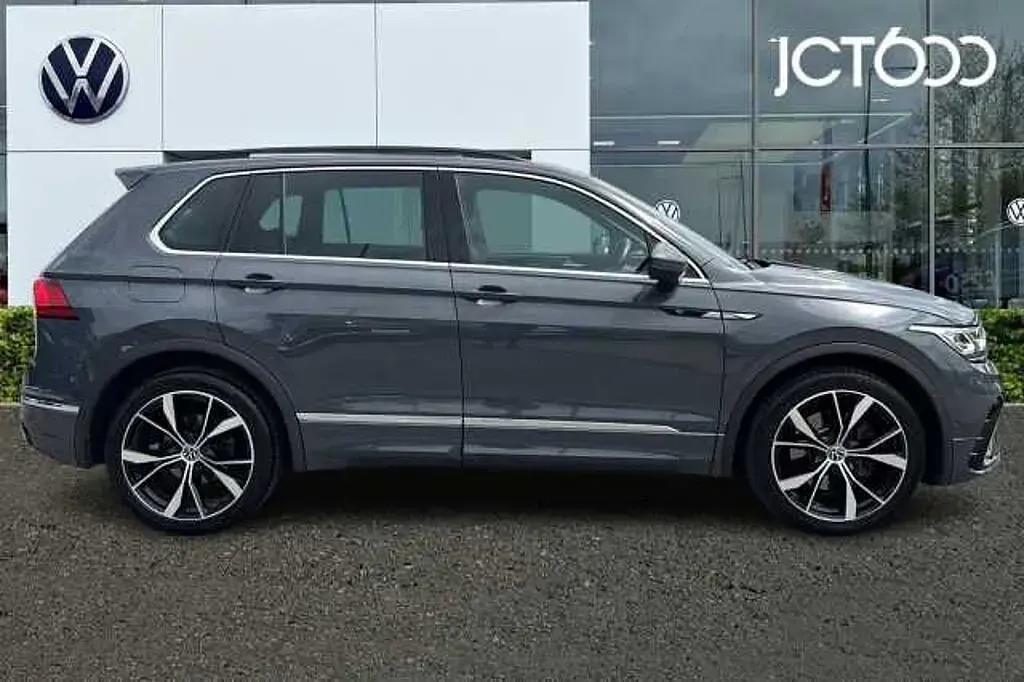 Used VW Tiguan R-line 190 HP (139 kW) 2022 Grey SUV
