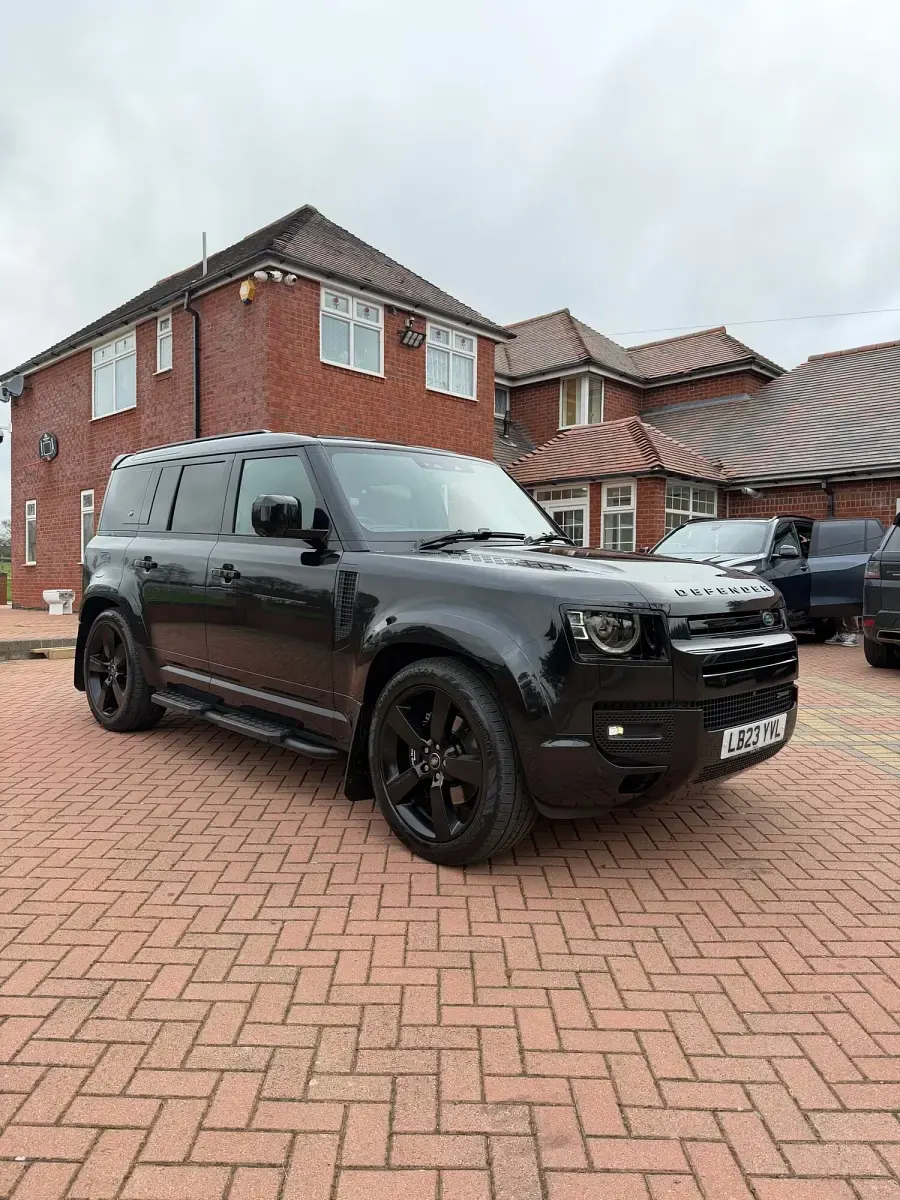 Used Land Rover Defender HSE Dynamic 2023 Black SUV