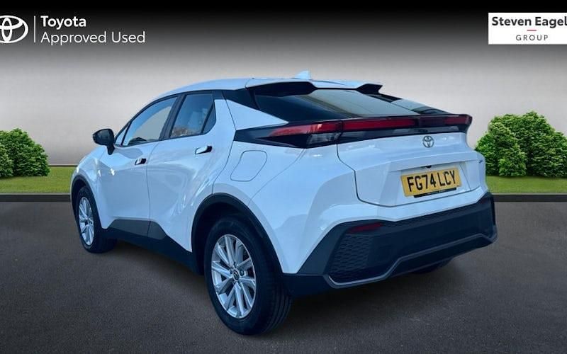 Used Toyota C-HR 140 HP (102 kW) 2026 SUV