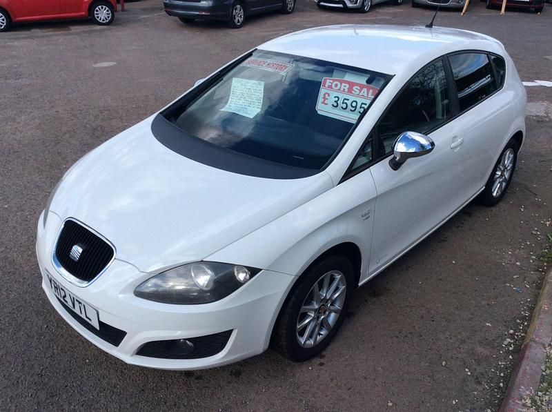 Begagnad Seat Leon Copa 2012 Vit Halvkombi