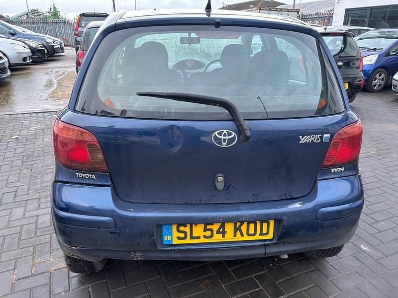 Used Toyota Yaris 2004 Blue Hatchback