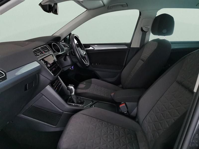 Used VW Tiguan Life 150 HP (110 kW) 2022 Grey SUV