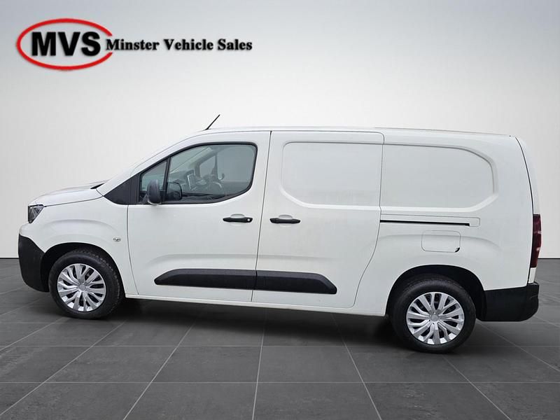 Used Peugeot Partner 2019 White MPV