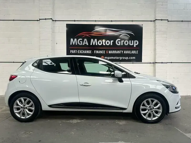 Begagnad Renault Clio IV Dynamique 2017 Vit Halvkombi