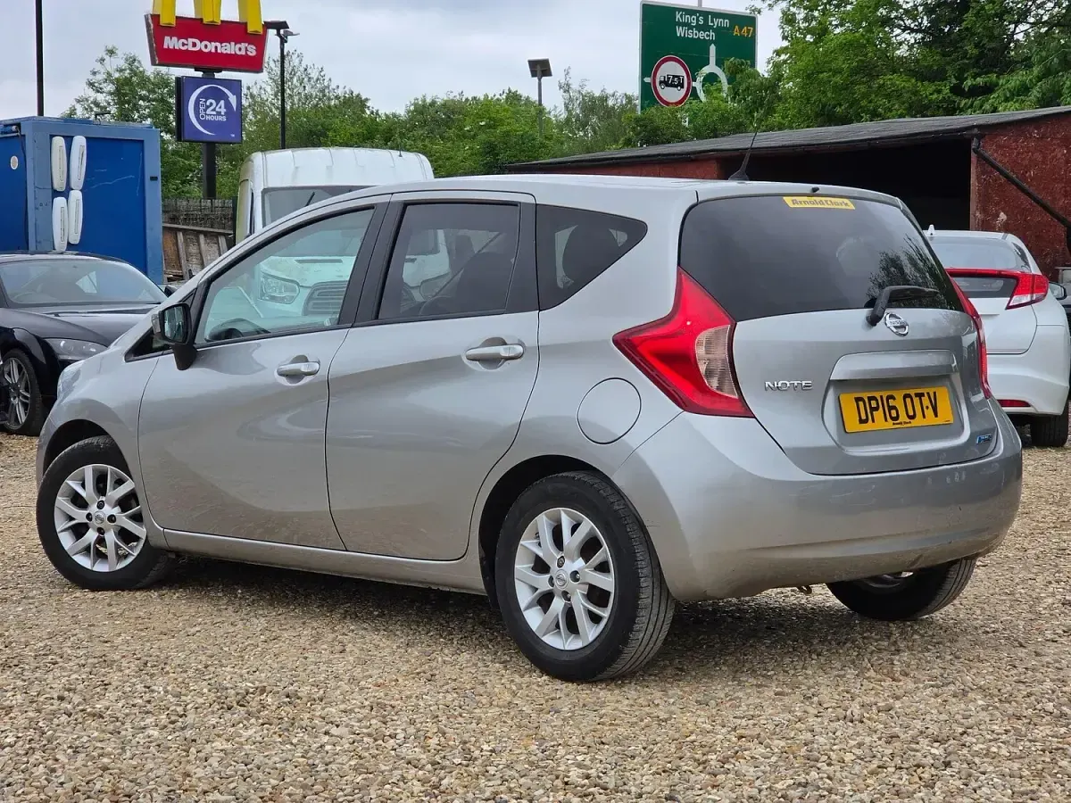 Used Nissan Note Acenta Premium 90 HP (66 kW) 2016 Silver Hatchback
