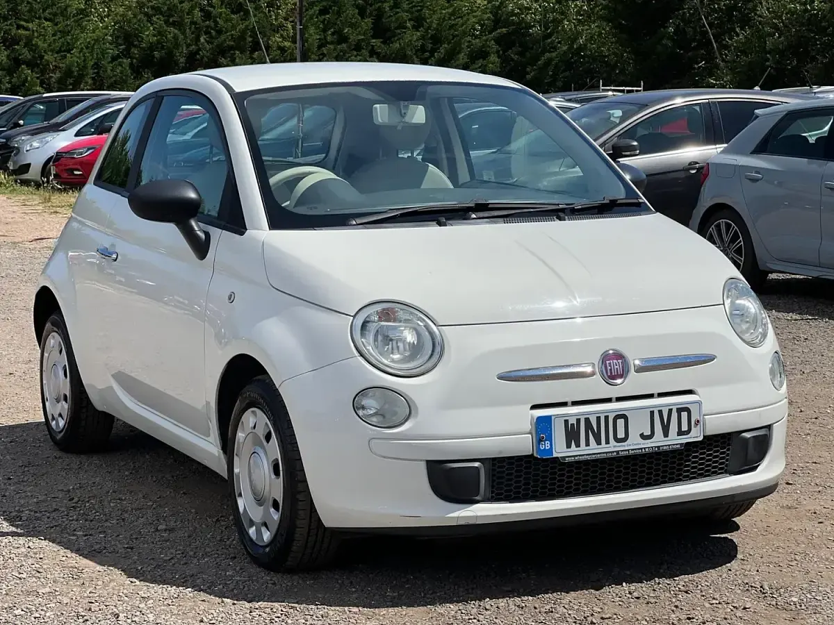 Used Fiat 500 Pop 69 HP (50 kW) 2010 White Hatchback
