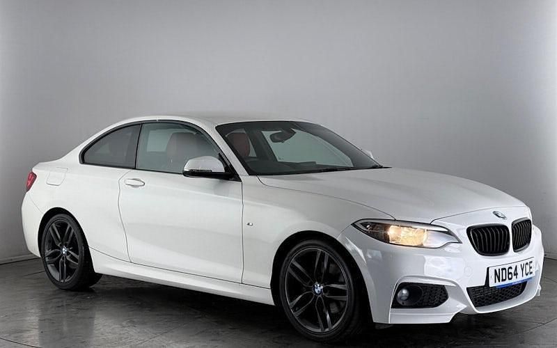 White Used 2015 BMW 220 M Sport Coupe | £11,250 (Fair price) - Image 1/3
