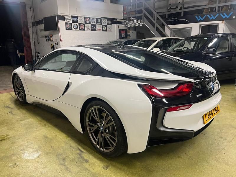 Used BMW i8 Performance 2015 White Coupe