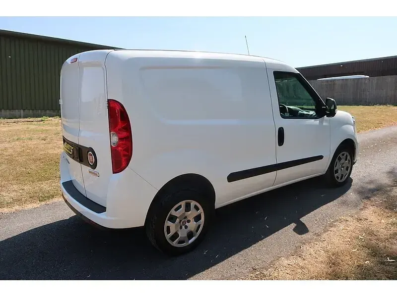 Used Fiat Doblò S 95 HP (69 kW) 2021 White MPV