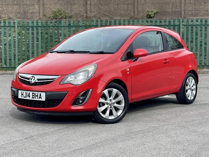 Used Vauxhall Corsa Excite 100 HP (73 kW) 2014 Red Hatchback