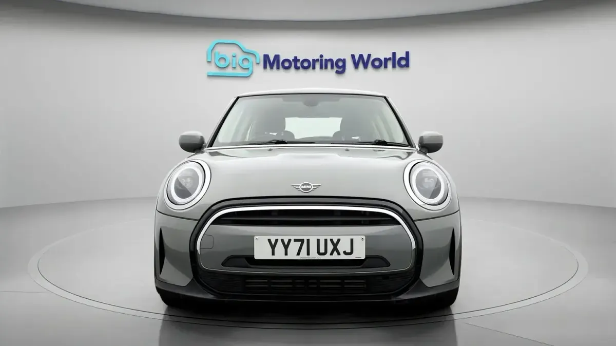 Used Mini ONE Classic 102 HP (75 kW) 2021 Grey Hatchback