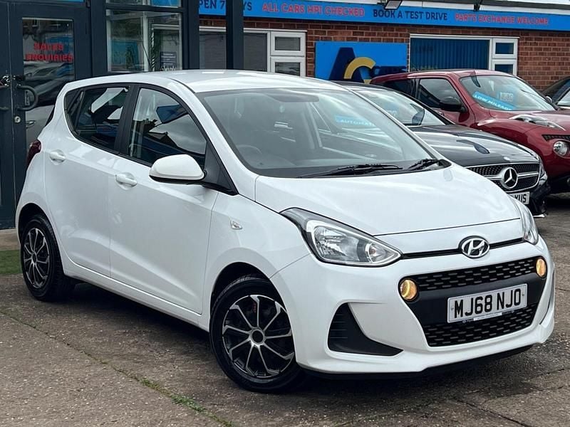 White Used 2018 Hyundai i10 SE Hatchback | £7,480 (Fair price) - Image 1/4