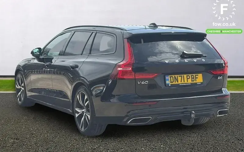 Used Volvo V60 R-Design 197 HP (144 kW) 2021 Black Estate