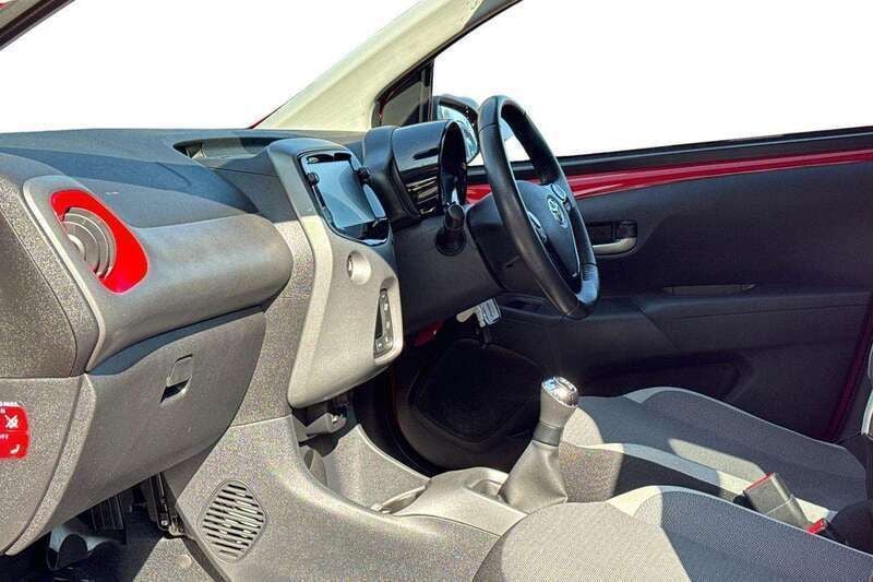 Image 2/4
