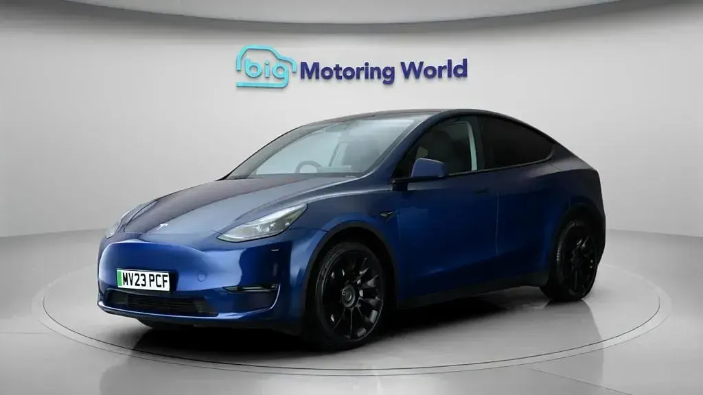 Used Tesla Model Y Long Range AWD 378 kW (514 HP) 2023 Blue SUV