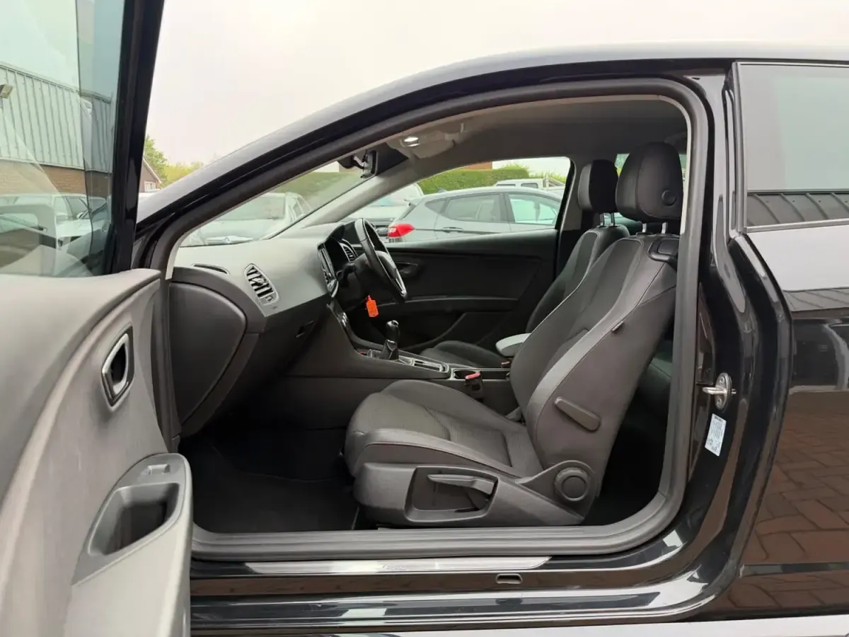 Second-hand Seat Leon FR 2018 Negru Hatchback