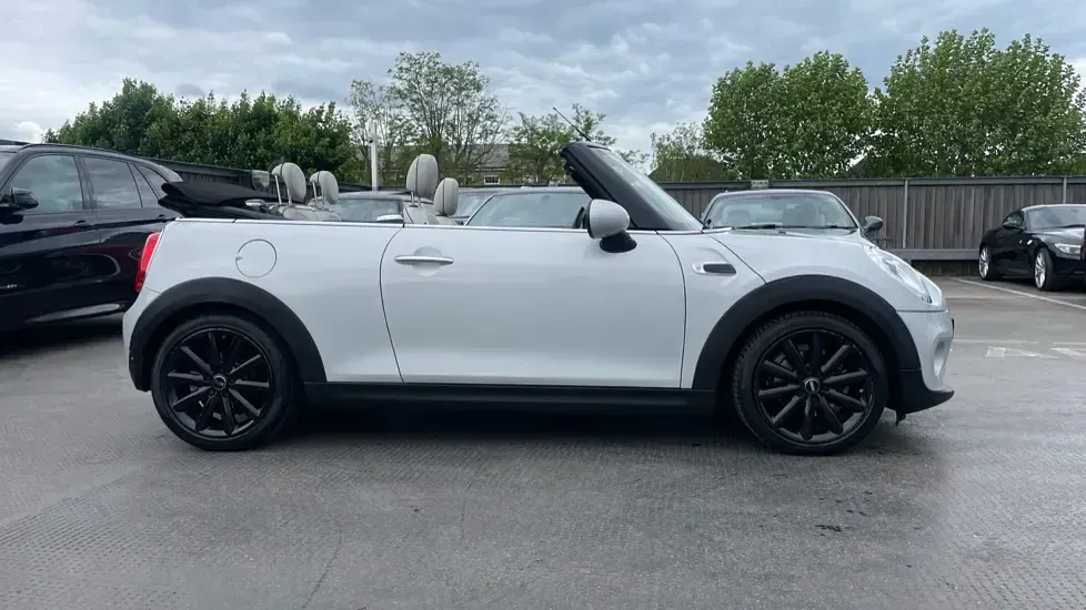 Begagnad Mini Cooper 134 HK (98 kW) 2016 Silver Halvkombi