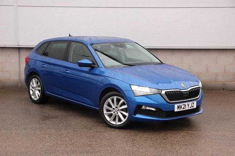 Used Skoda 110 R SE L 81 HP (59 kW) 2021 Race blue metallic Estate