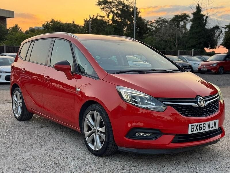 Used Vauxhall Zafira SRi 140 HP (102 kW) 2016 Red MPV