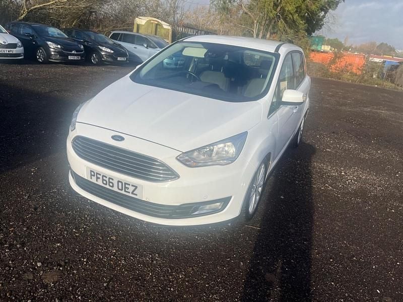 Used Ford Grand C-Max Titanium 120 HP (88 kW) 2016 White MPV