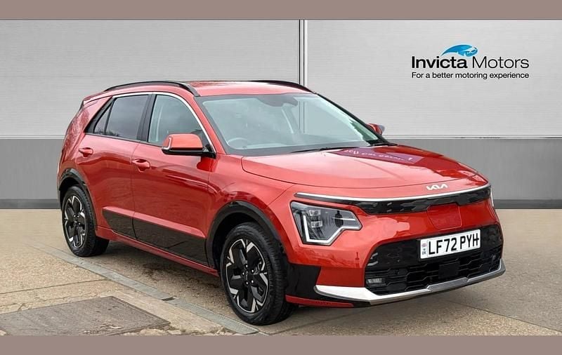 Used Kia e-Niro 150 kW (204 HP) 2023 Orange SUV
