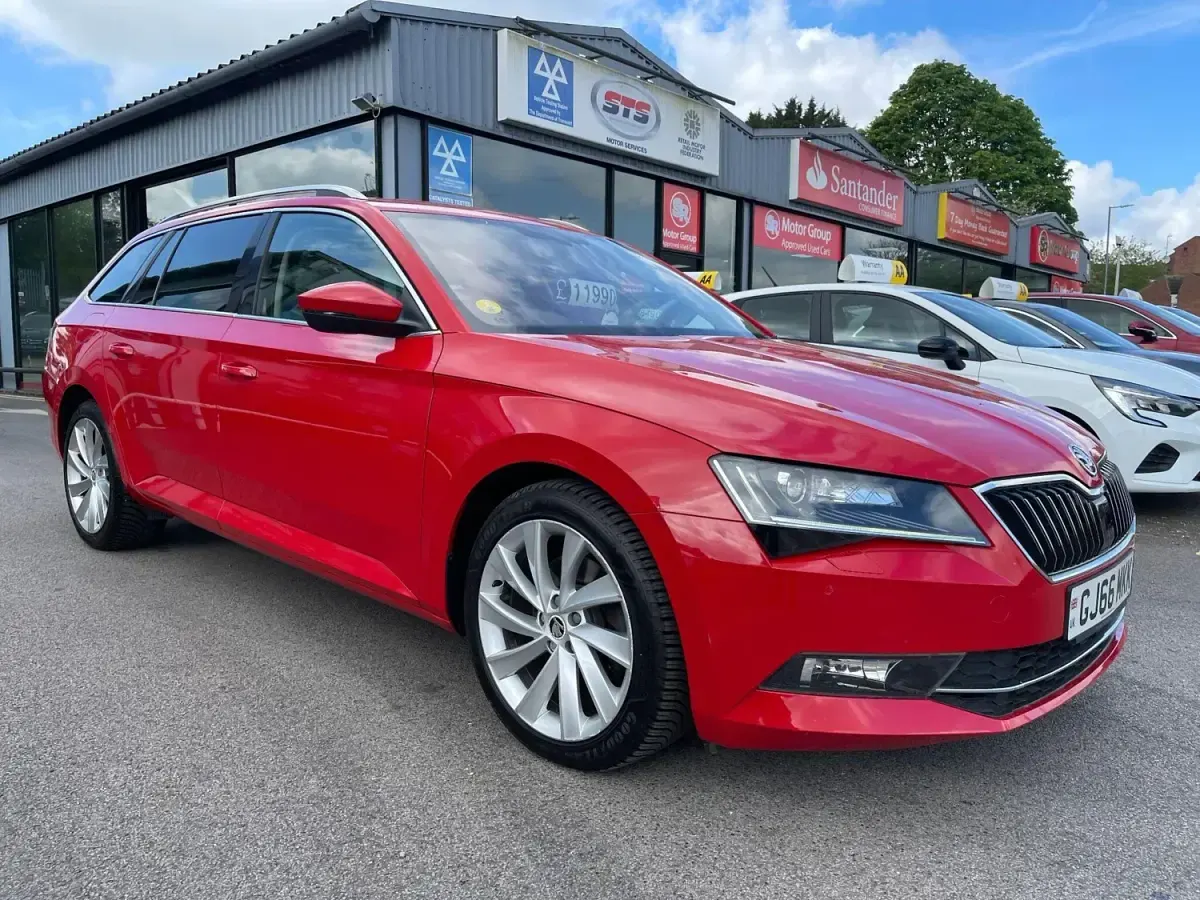Second-hand Skoda Superb SE L Executive 2016 Roșu Break