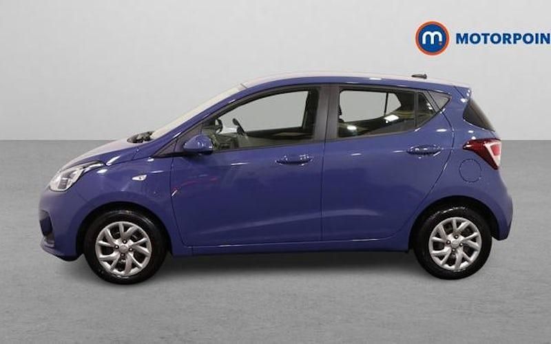 Used Hyundai i10 SE 67 HP (49 kW) 2020 Hatchback