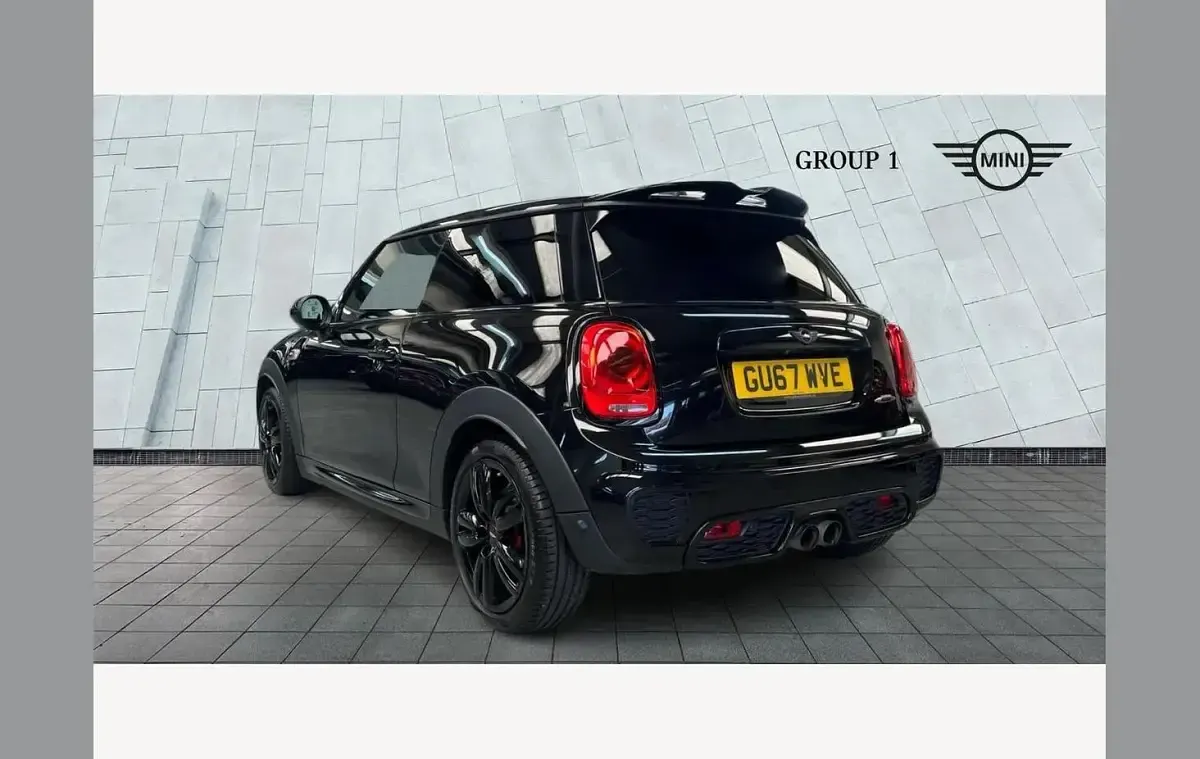 Used Mini John Cooper Works 231 HP (169 kW) 2017 Black Hatchback