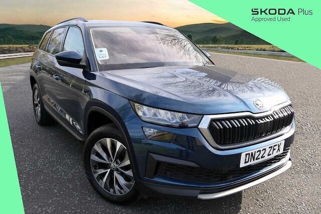 Petrol blue metallic Used 2022 Skoda Kodiaq SE Drive SUV | £19,495 (Fair price) - Image 1/4