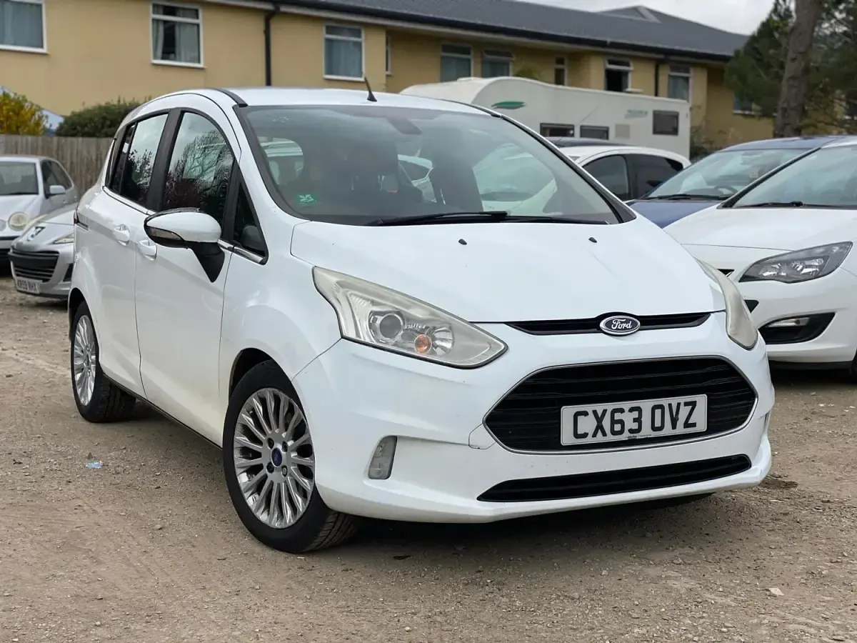 Usado Ford B-MAX Titanium 120 HP (88 kW) 2013 Branco Monovolume