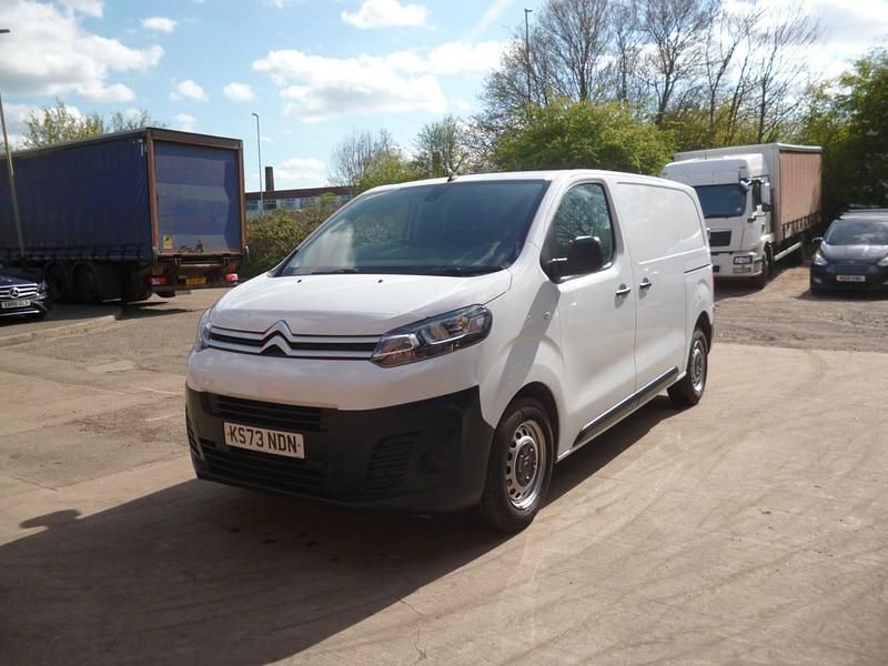 Usado Citroën Dispatch 2023 Branco Monovolume