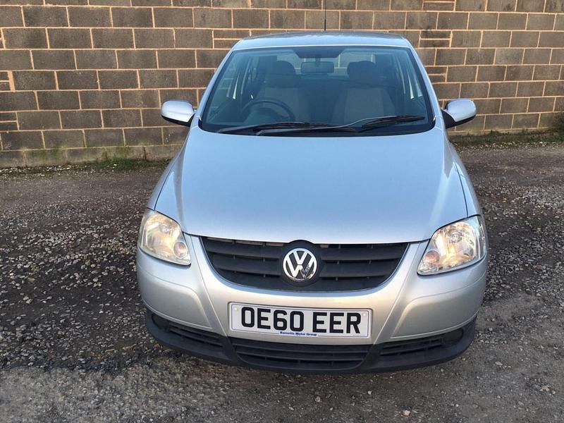 Begagnad VW Fox 2010 Silver Halvkombi
