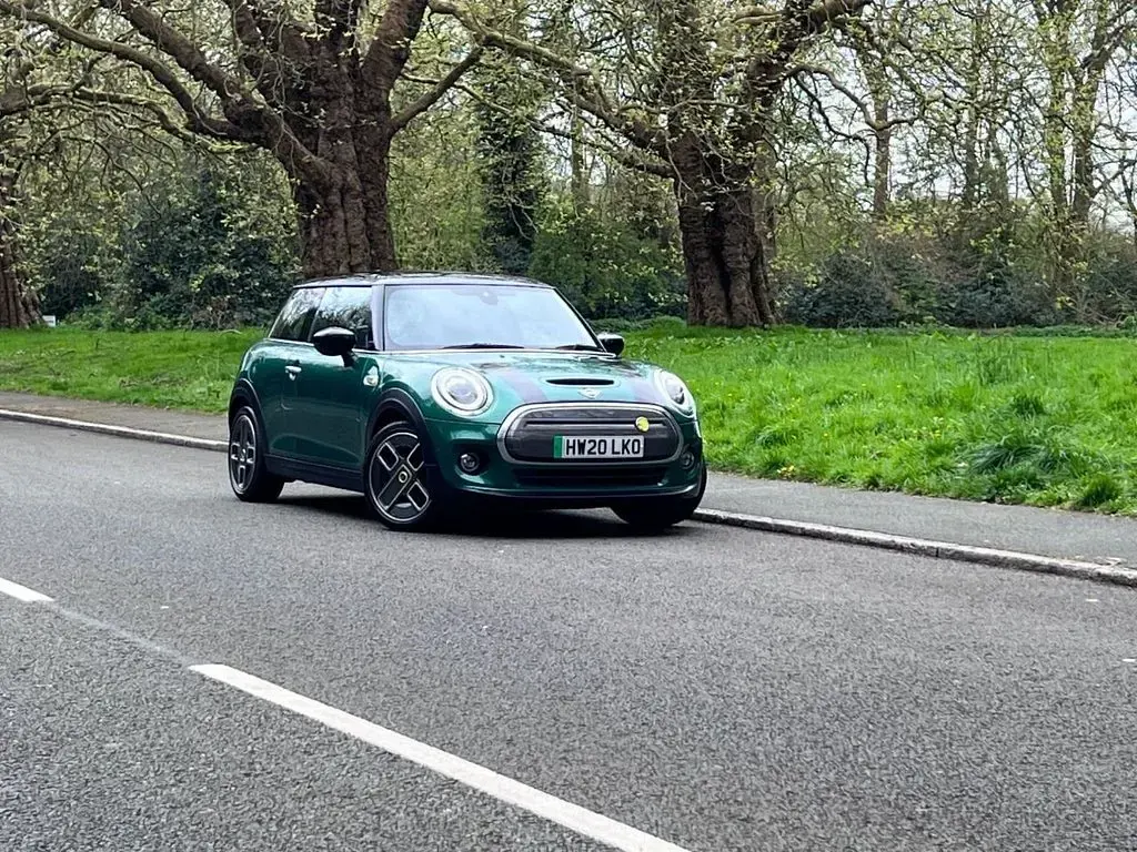 Used Mini Cooper SE Hatch 135 kW (184 HP) 2020 Green Hatchback
