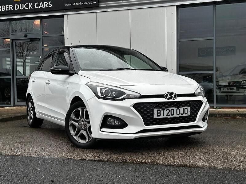 Used Hyundai i20 84 HP (61 kW) 2020 White Hatchback