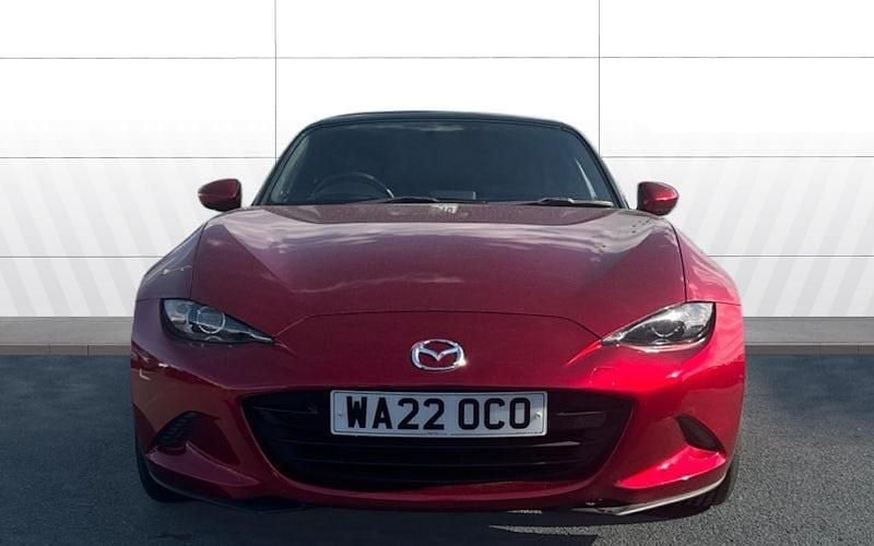 Käytetty Mazda MX5 Inclusive 132 HP (97 kW) 2022 Punainen Avoauto
