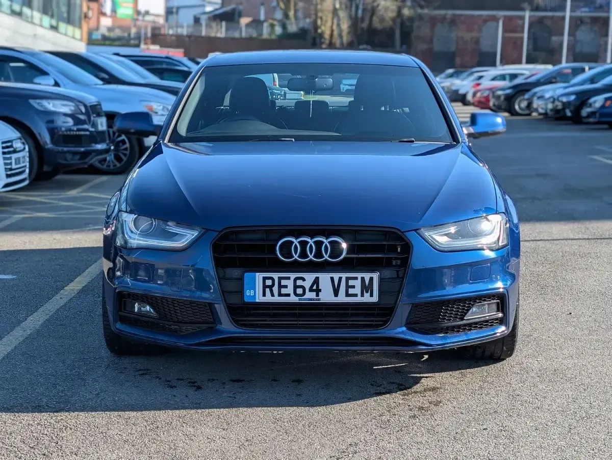 Used Audi A4 Black Edition 177 HP (130 kW) 2014 Blue Sedan