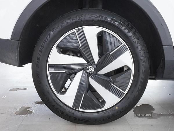 Used MG ZS SE 114 kW (156 HP) 2022 White SUV