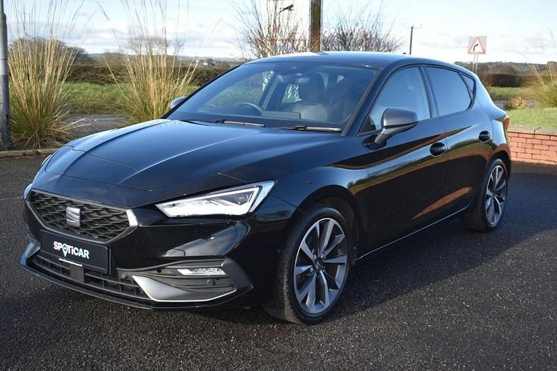 Used Seat Leon FR Sport 130 HP (95 kW) 2022 Black Hatchback