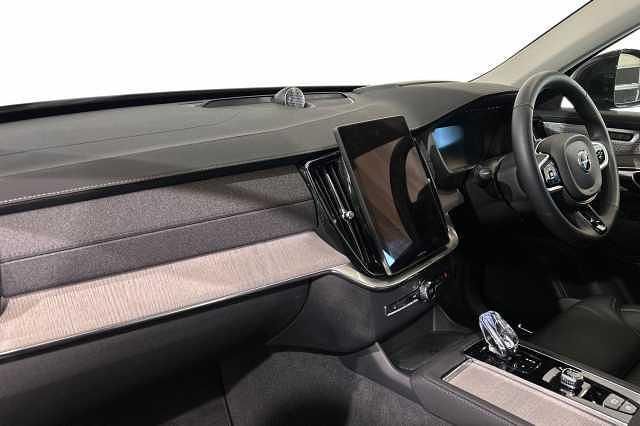 Used Volvo XC90 Ultra 247 HP (181 kW) 2025 Black SUV