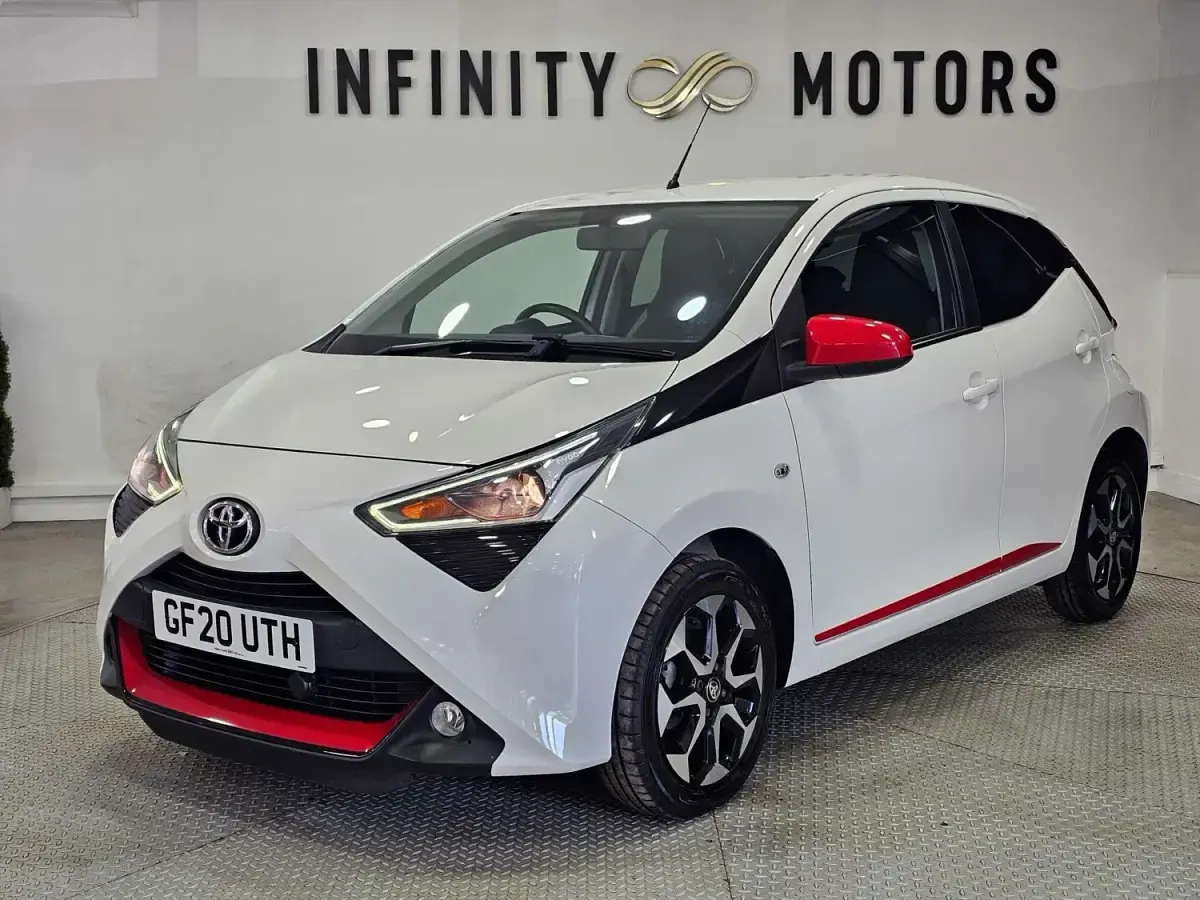 Gebraucht Toyota Aygo Trend 72 PS (52 kW) 2020 Weiß Kleinwagen