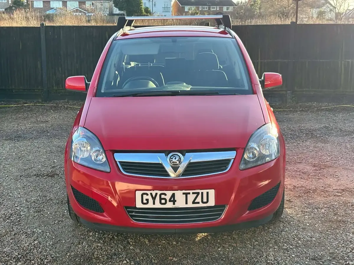 Used Vauxhall Zafira 2014 Red MPV
